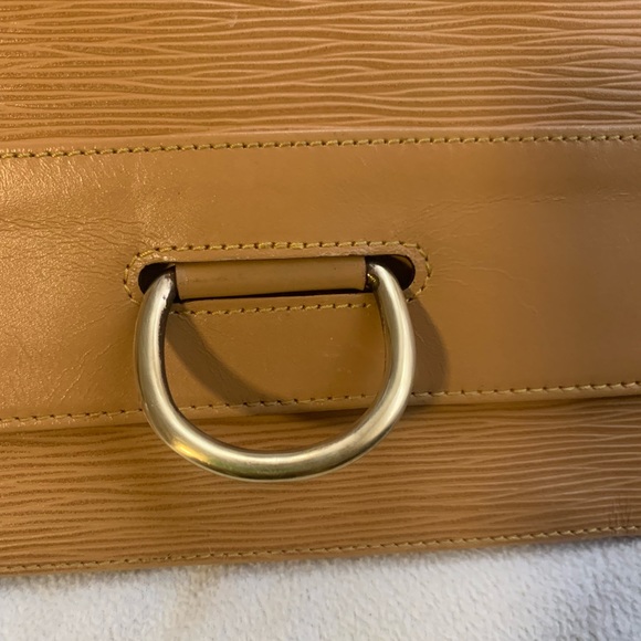Louis Vuitton Epi Lena 32 Beige Clutch - Picture 3 of 16